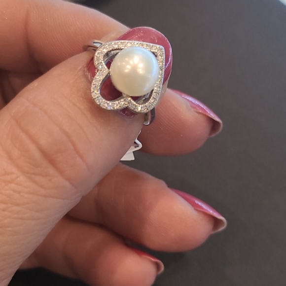 Ring - Picture 3 of 3